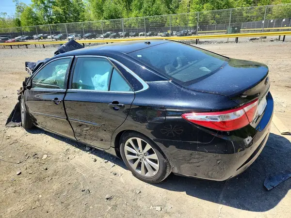 4T1BF1FK6HU615934 2017 TOYOTA CAMRY - Image 2