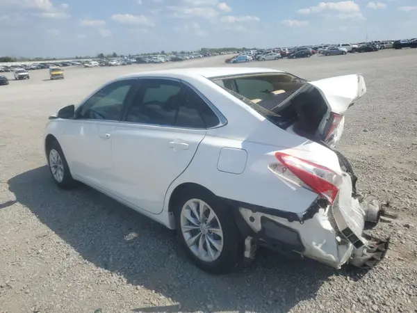 4T1BF1FK6HU616940 2017 TOYOTA CAMRY - Image 2