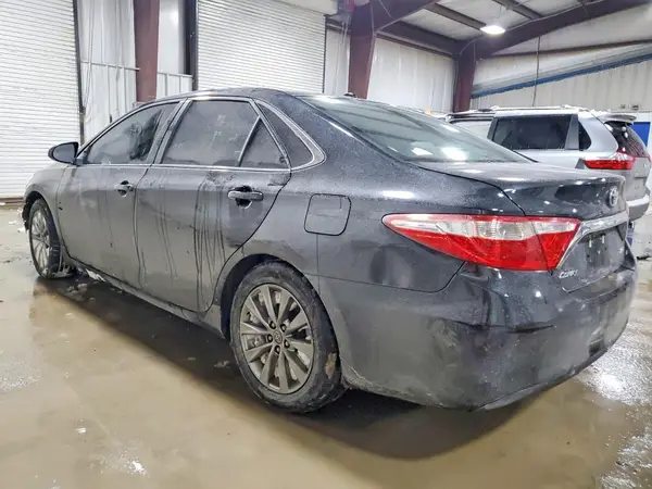 4T1BF1FK6HU617957 2017 TOYOTA CAMRY - Image 2