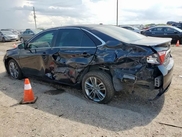 4T1BF1FK6HU623886 2017 TOYOTA CAMRY - Image 2