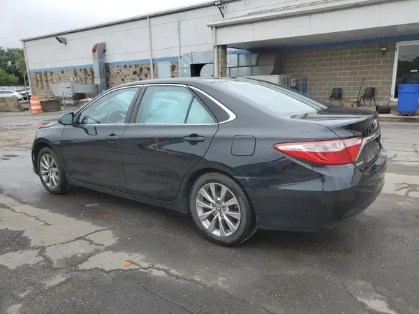 4T1BF1FK6HU625623 2017 TOYOTA CAMRY - Image 2