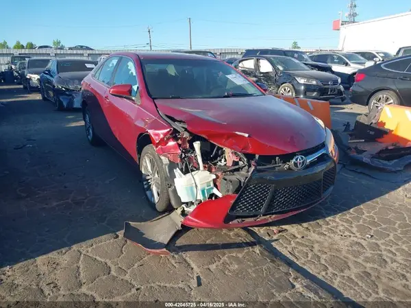 4T1BF1FK6HU629610 2017 TOYOTA CAMRY - Image 1