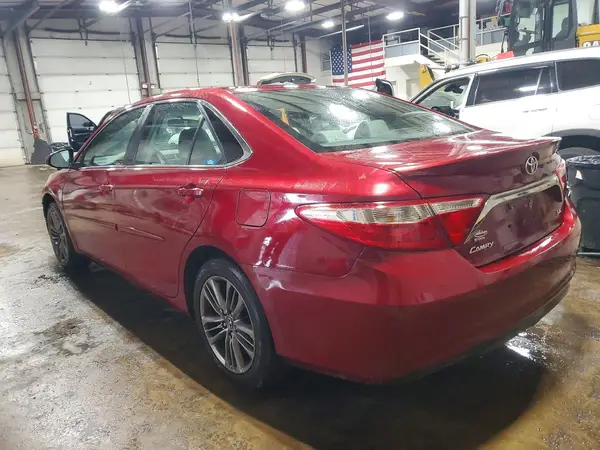 4T1BF1FK6HU630420 2017 TOYOTA CAMRY - Image 2