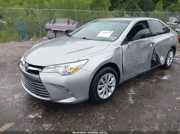 4T1BF1FK6HU630935 2017 TOYOTA CAMRY - Image 2
