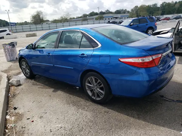 4T1BF1FK6HU637741 2017 TOYOTA CAMRY - Image 2