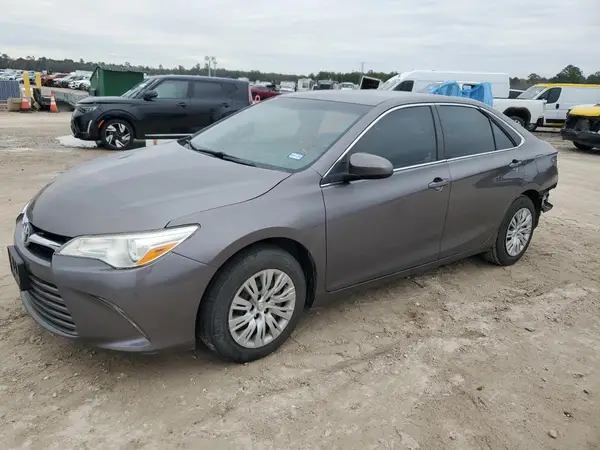 4T1BF1FK6HU637853 2017 TOYOTA CAMRY - Image 1