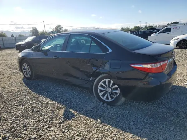 4T1BF1FK6HU640395 2017 TOYOTA CAMRY - Image 2