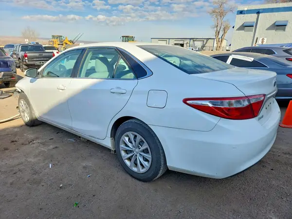 4T1BF1FK6HU643426 2017 TOYOTA CAMRY - Image 2
