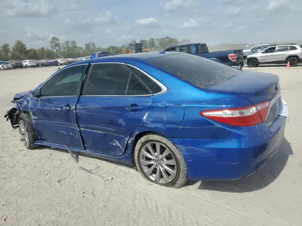 4T1BF1FK6HU643653 2017 TOYOTA CAMRY - Image 2