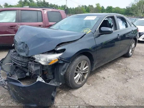 4T1BF1FK6HU644396 2017 TOYOTA CAMRY - Image 2