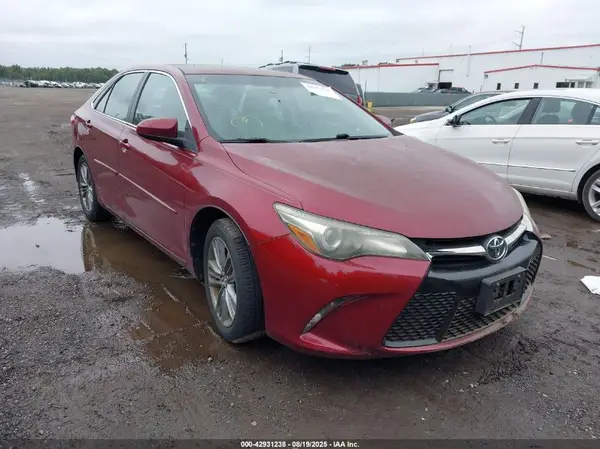 4T1BF1FK6HU646830 2017 TOYOTA CAMRY - Image 1