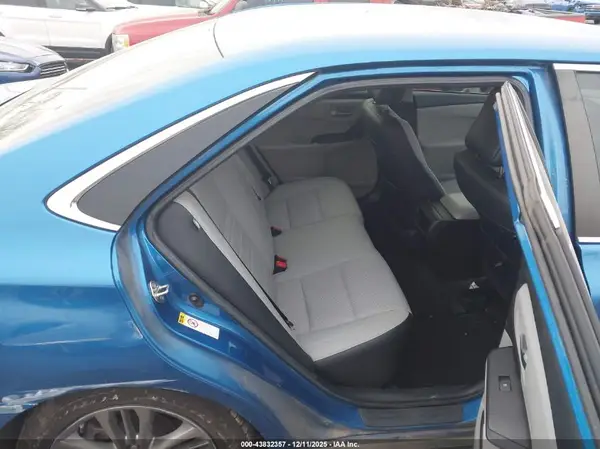 4T1BF1FK6HU647184 2017 TOYOTA CAMRY - Image 8