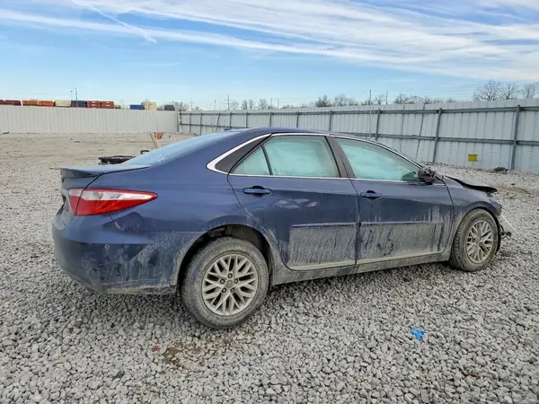 4T1BF1FK6HU647380 2017 TOYOTA CAMRY - Image 2