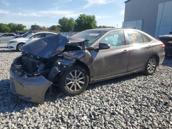 4T1BF1FK6HU648027 2017 TOYOTA CAMRY - Image 1