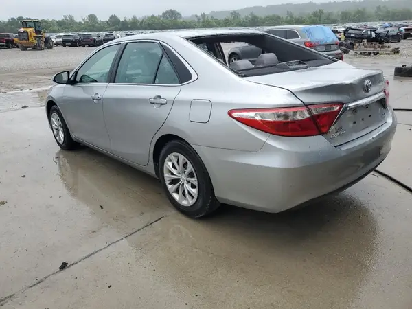 4T1BF1FK6HU648495 2017 TOYOTA CAMRY - Image 2