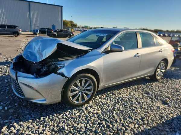4T1BF1FK6HU648609 2017 TOYOTA CAMRY - Image 1
