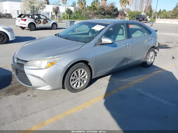 4T1BF1FK6HU649730 2017 TOYOTA CAMRY - Image 2