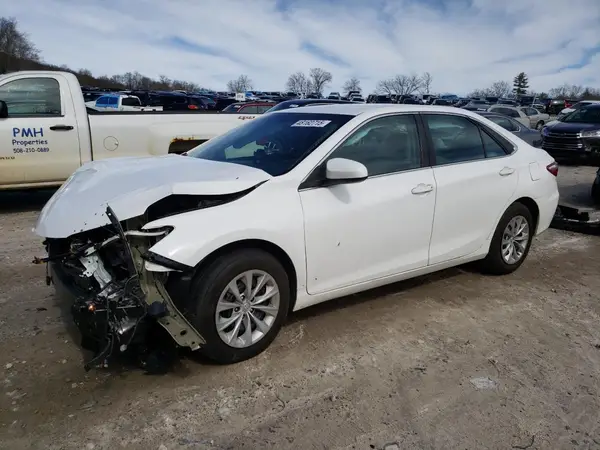 4T1BF1FK6HU658153 2017 TOYOTA CAMRY - Image 1