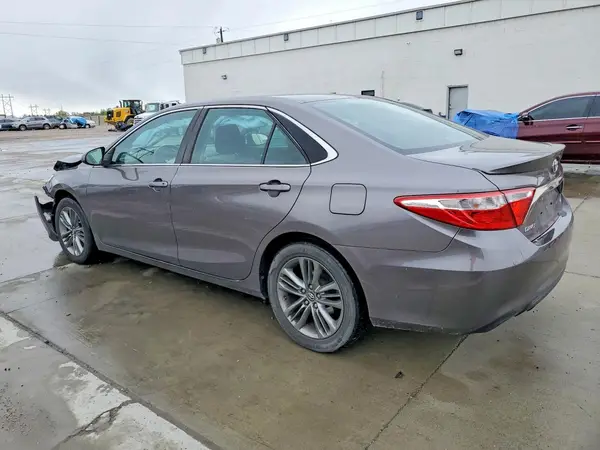 4T1BF1FK6HU658606 2017 TOYOTA CAMRY - Image 2
