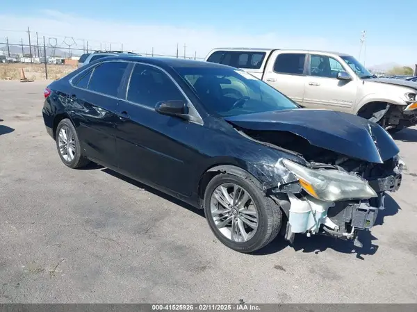 4T1BF1FK6HU661604 2017 TOYOTA CAMRY - Image 1