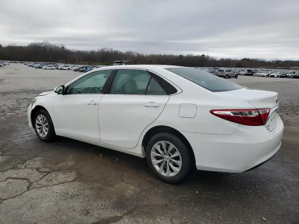 4T1BF1FK6HU663188 2017 TOYOTA CAMRY - Image 2