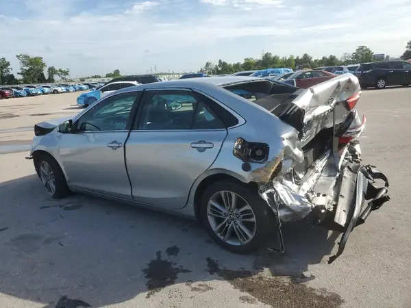4T1BF1FK6HU663370 2017 TOYOTA CAMRY - Image 2