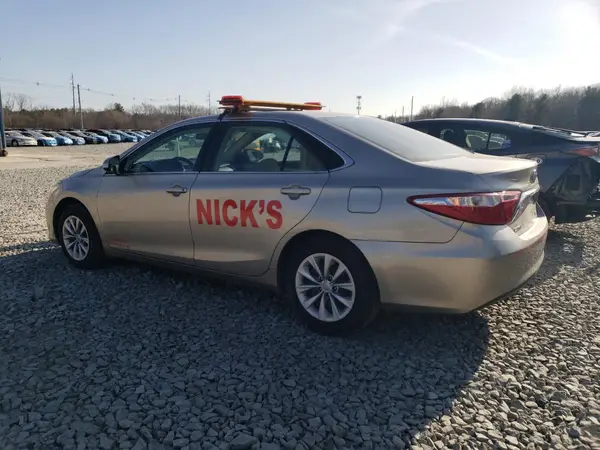 4T1BF1FK6HU664633 2017 TOYOTA CAMRY - Image 2