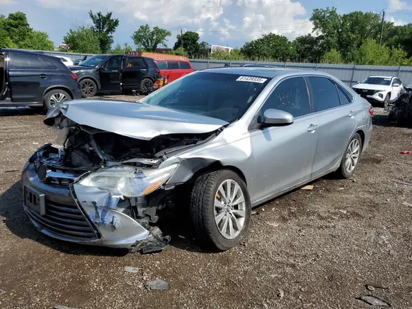 4T1BF1FK6HU665930 2017 TOYOTA CAMRY - Image 1
