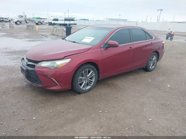 4T1BF1FK6HU666172 2017 TOYOTA CAMRY - Image 2