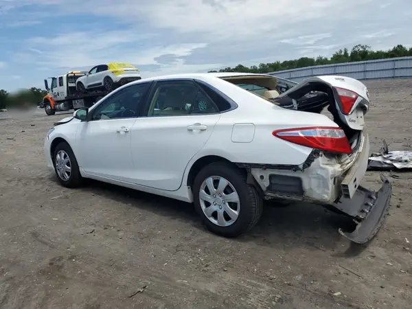 4T1BF1FK6HU668522 2017 TOYOTA CAMRY - Image 2