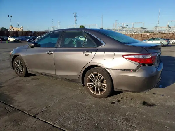 4T1BF1FK6HU668570 2017 TOYOTA CAMRY - Image 2