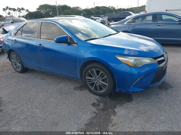 4T1BF1FK6HU668617 2017 TOYOTA CAMRY - Image 1