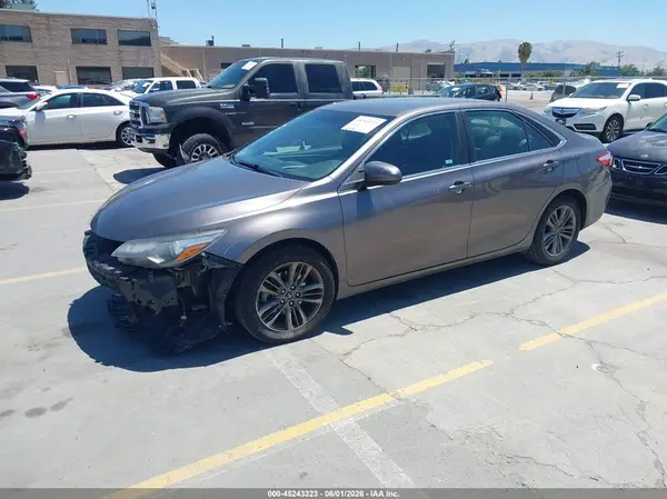 4T1BF1FK6HU669329 2017 TOYOTA CAMRY - Image 2