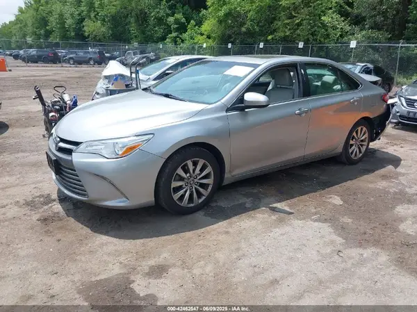 4T1BF1FK6HU671307 2017 TOYOTA CAMRY - Image 2
