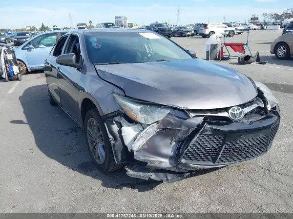 4T1BF1FK6HU672358 2017 TOYOTA CAMRY - Image 1