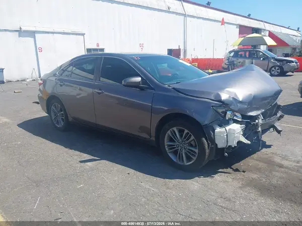 4T1BF1FK6HU672568 2017 TOYOTA CAMRY - Image 1