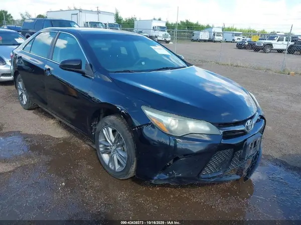 4T1BF1FK6HU675115 2017 TOYOTA CAMRY - Image 1