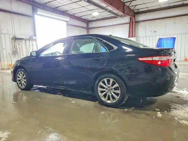 4T1BF1FK6HU675308 2017 TOYOTA CAMRY - Image 2