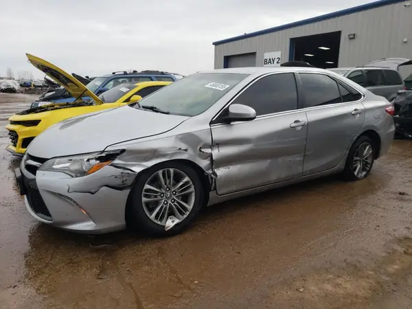 4T1BF1FK6HU680640 2017 TOYOTA CAMRY - Image 1