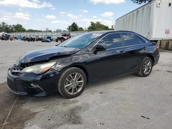 4T1BF1FK6HU681240 2017 TOYOTA CAMRY - Image 1