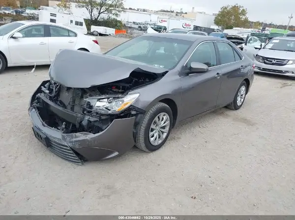 4T1BF1FK6HU681691 2017 TOYOTA CAMRY - Image 2
