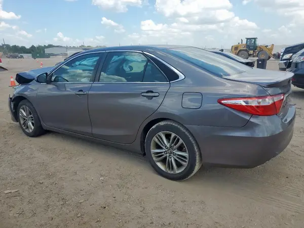 4T1BF1FK6HU684252 2017 TOYOTA CAMRY - Image 2