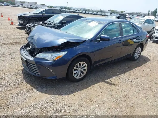 4T1BF1FK6HU688401 2017 TOYOTA CAMRY - Image 2