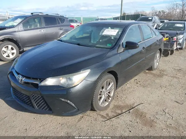 4T1BF1FK6HU690018 2017 TOYOTA CAMRY - Image 2