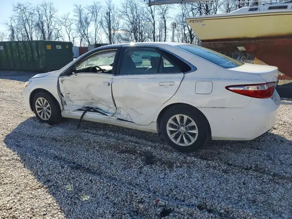 4T1BF1FK6HU692027 2017 TOYOTA CAMRY - Image 2