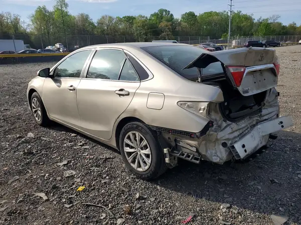 4T1BF1FK6HU692268 2017 TOYOTA CAMRY - Image 2