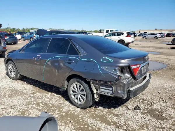 4T1BF1FK6HU693047 2017 TOYOTA CAMRY - Image 2