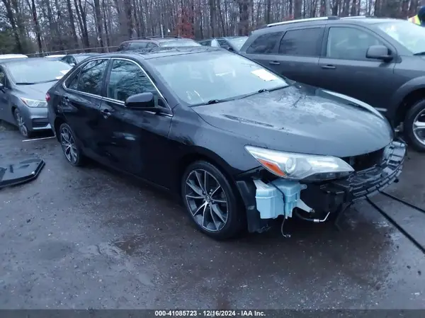 4T1BF1FK6HU695509 2017 TOYOTA CAMRY - Image 1