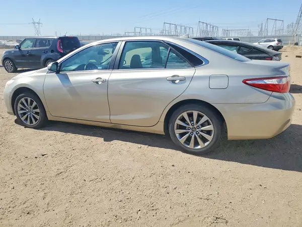 4T1BF1FK6HU701096 2017 TOYOTA CAMRY - Image 2