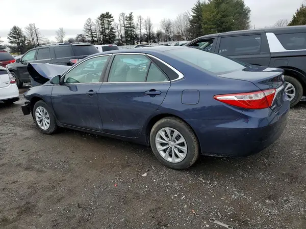 4T1BF1FK6HU701356 2017 TOYOTA CAMRY - Image 2
